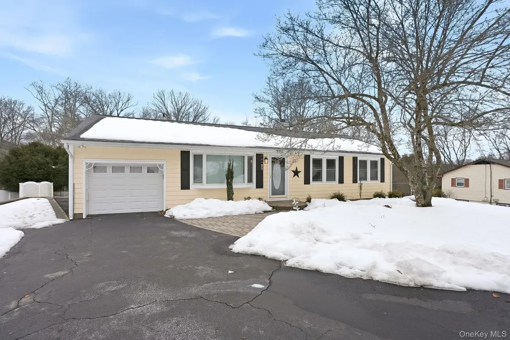 12 Lakeview Road Carmel NY 10512