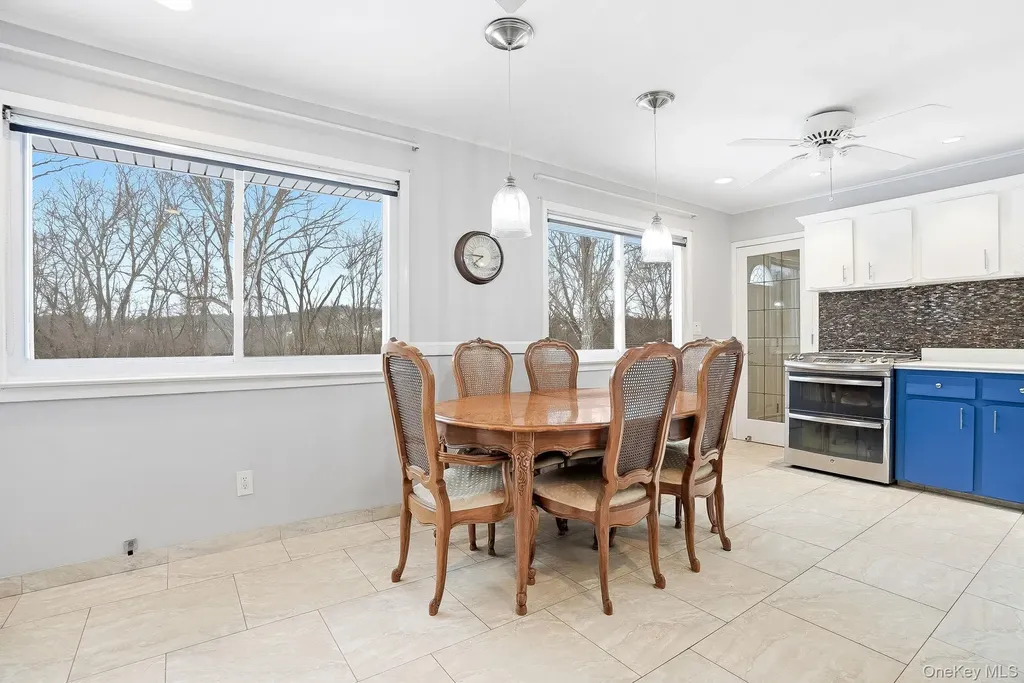 12 Lakeview Road Carmel NY 10512
