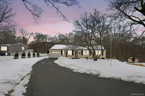 12 Lakeview Road Carmel NY 10512