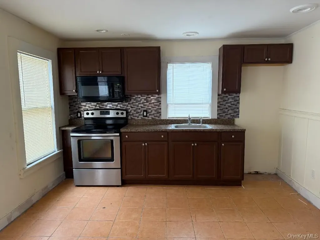 215-217 Old Route 22 Pawling NY 12564