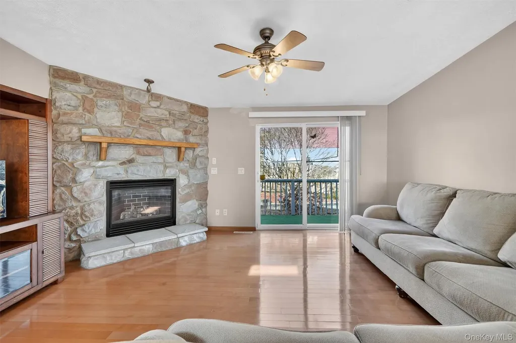 31 Thamsen Drive Stony Point NY 10980