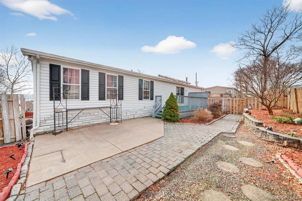 31 Thamsen Drive Stony Point NY 10980