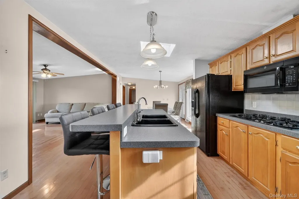 31 Thamsen Drive Stony Point NY 10980