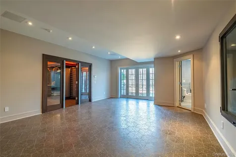 12 Cowdray Park Drive Armonk NY 10504
