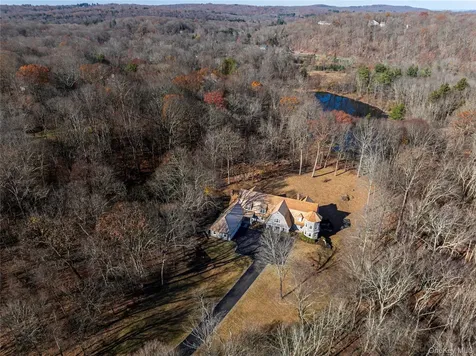 12 Cowdray Park Drive Armonk NY 10504