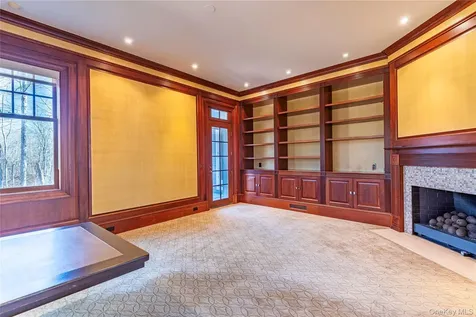 12 Cowdray Park Drive Armonk NY 10504