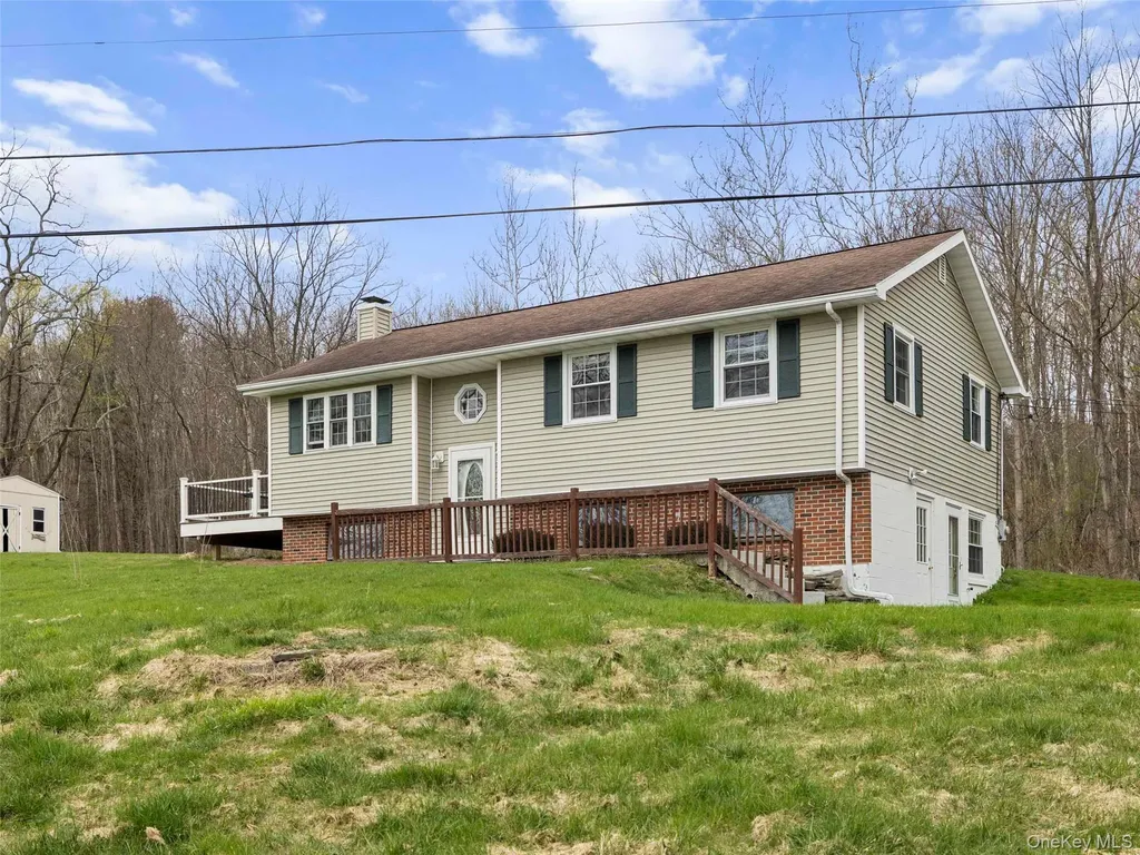 491 Floyd Ackert Road Esopus NY 12493
