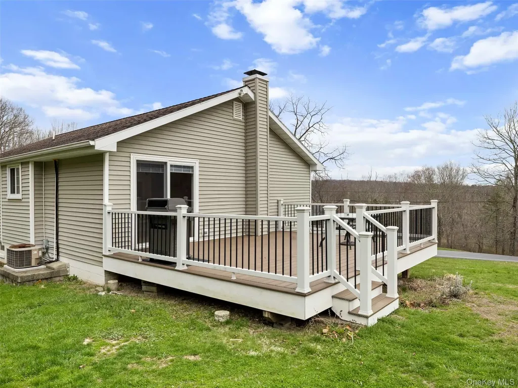 491 Floyd Ackert Road Esopus NY 12493