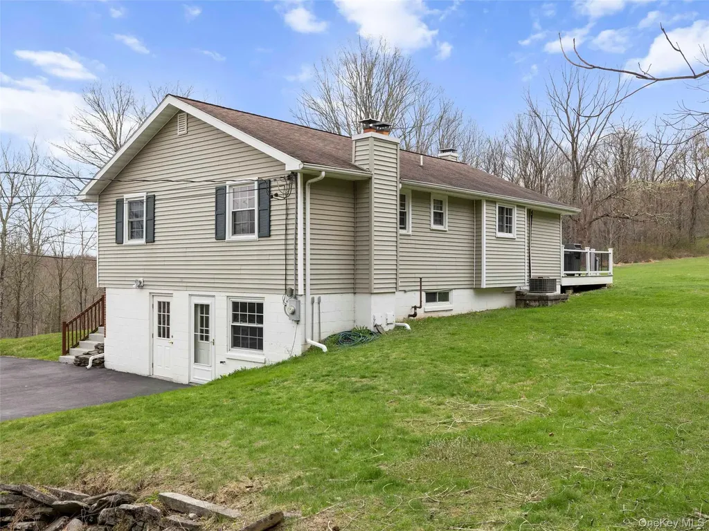 491 Floyd Ackert Road Esopus NY 12493