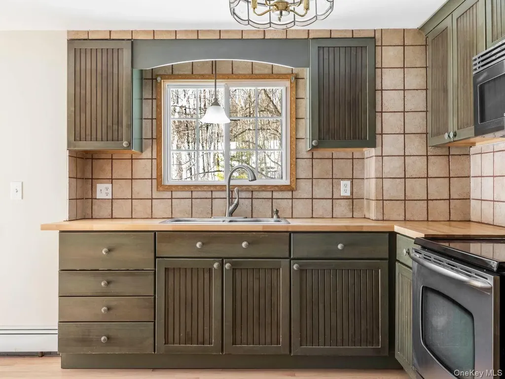491 Floyd Ackert Road Esopus NY 12493