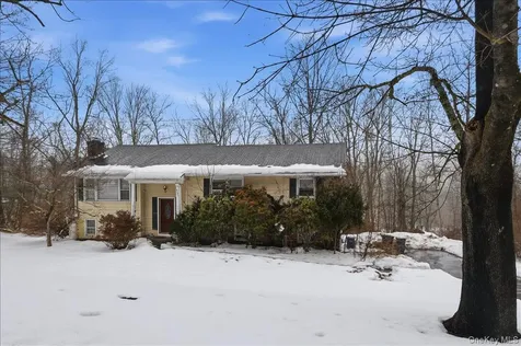 2327 Vista Court Yorktown Heights NY 10598