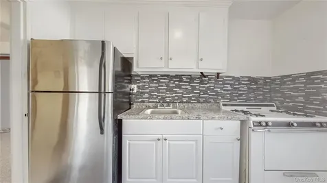 61 White Oak Street New Rochelle NY 10801