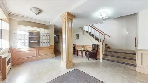 61 White Oak Street New Rochelle NY 10801
