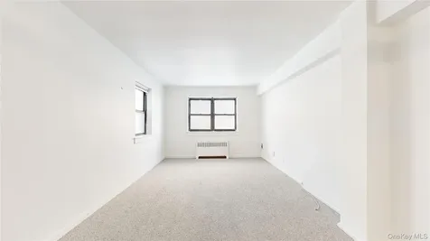 61 White Oak Street New Rochelle NY 10801