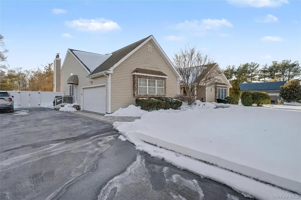 8 Paddock Drive Fort Salonga NY 11768