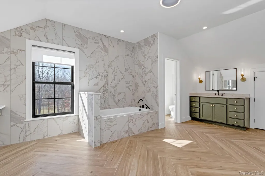 6 Conifer Court Poughkeepsie NY 12603