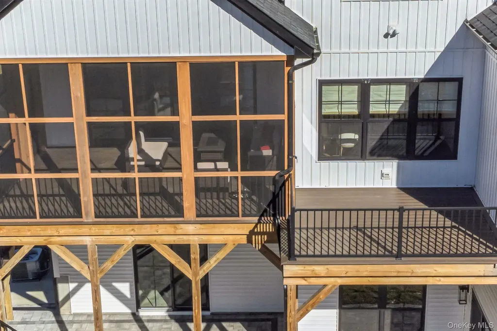 6 Conifer Court Poughkeepsie NY 12603