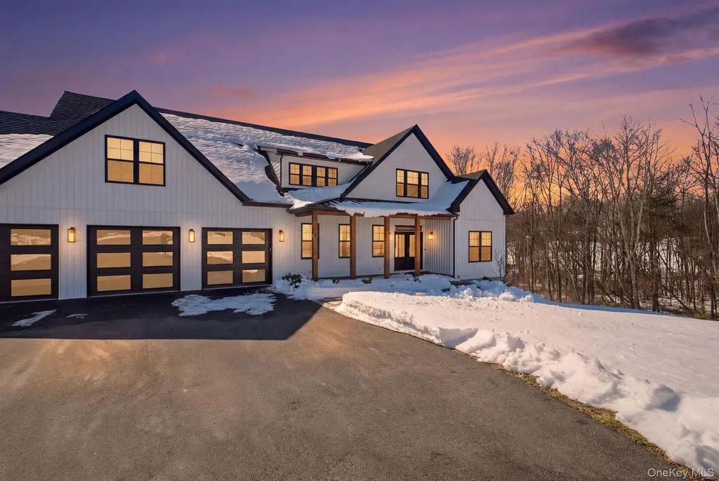 6 Conifer Court Poughkeepsie NY 12603
