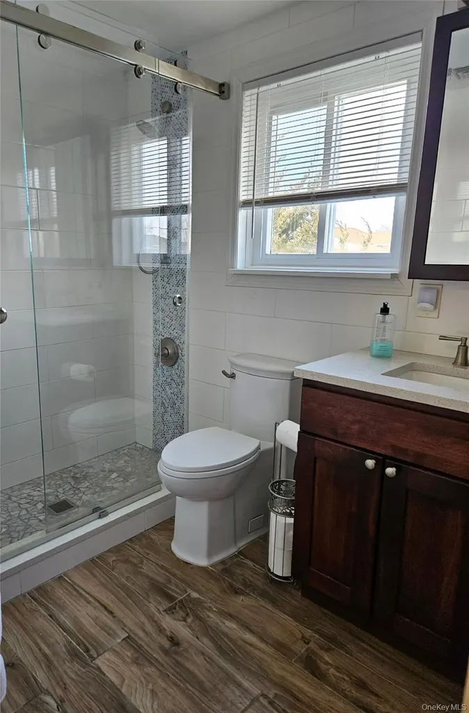 69 Ann Drive S Freeport NY 11520