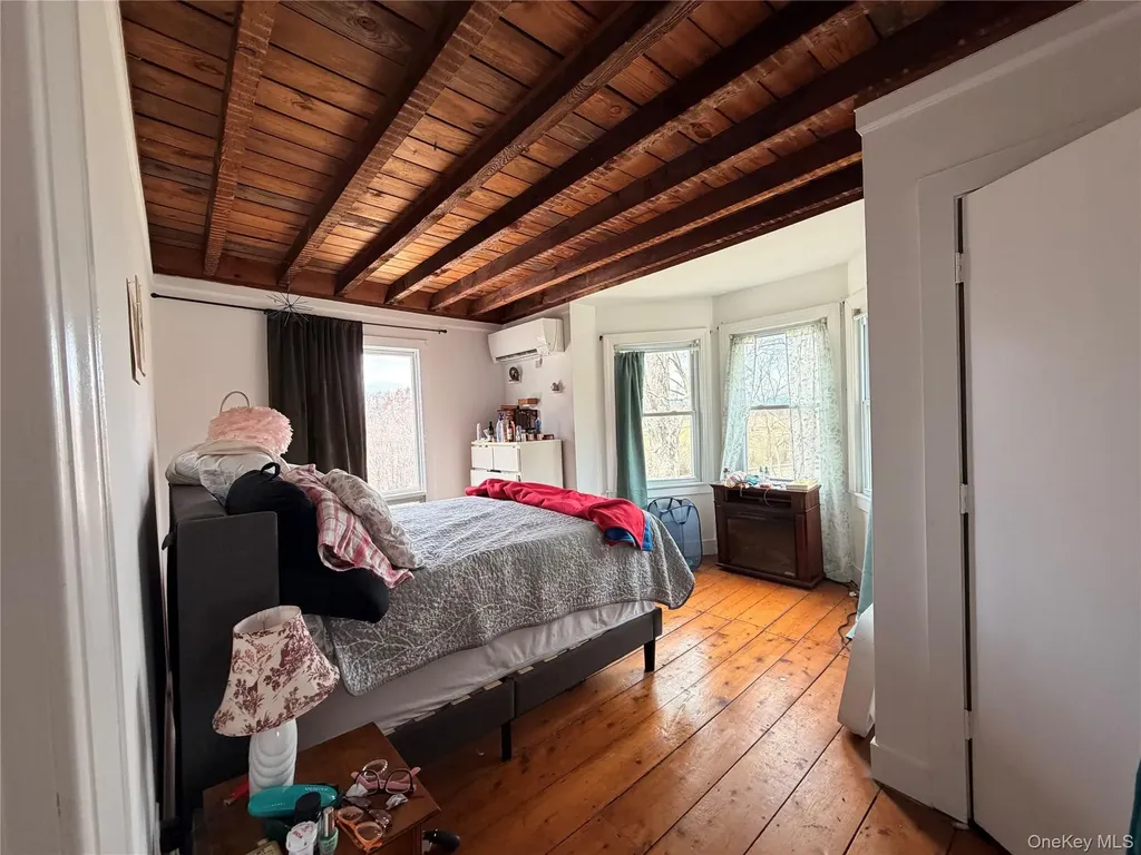 67 Old Albany Post Road Rhinebeck NY 12572