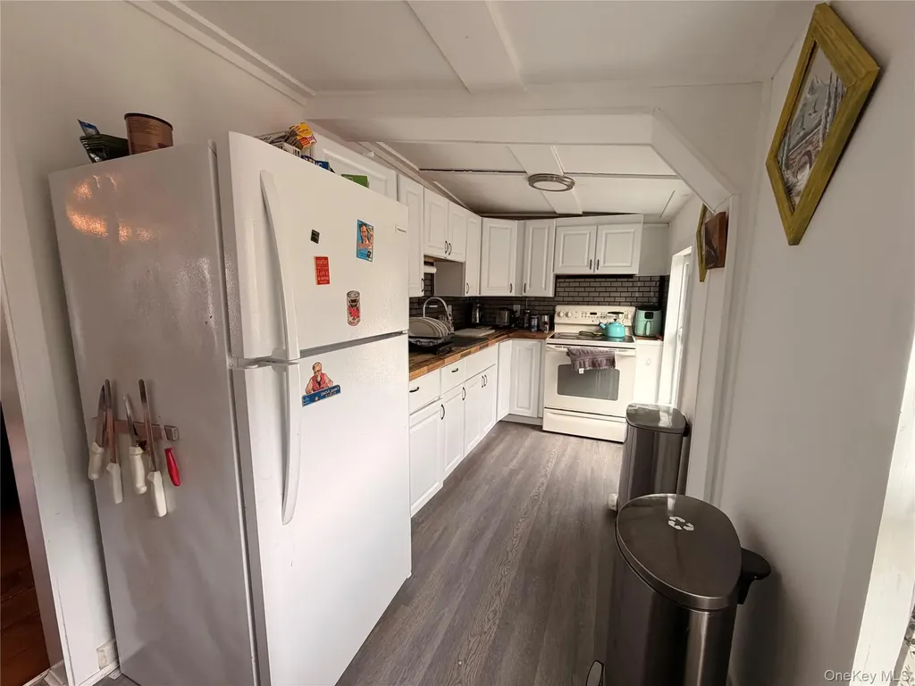 67 Old Albany Post Road Rhinebeck NY 12572