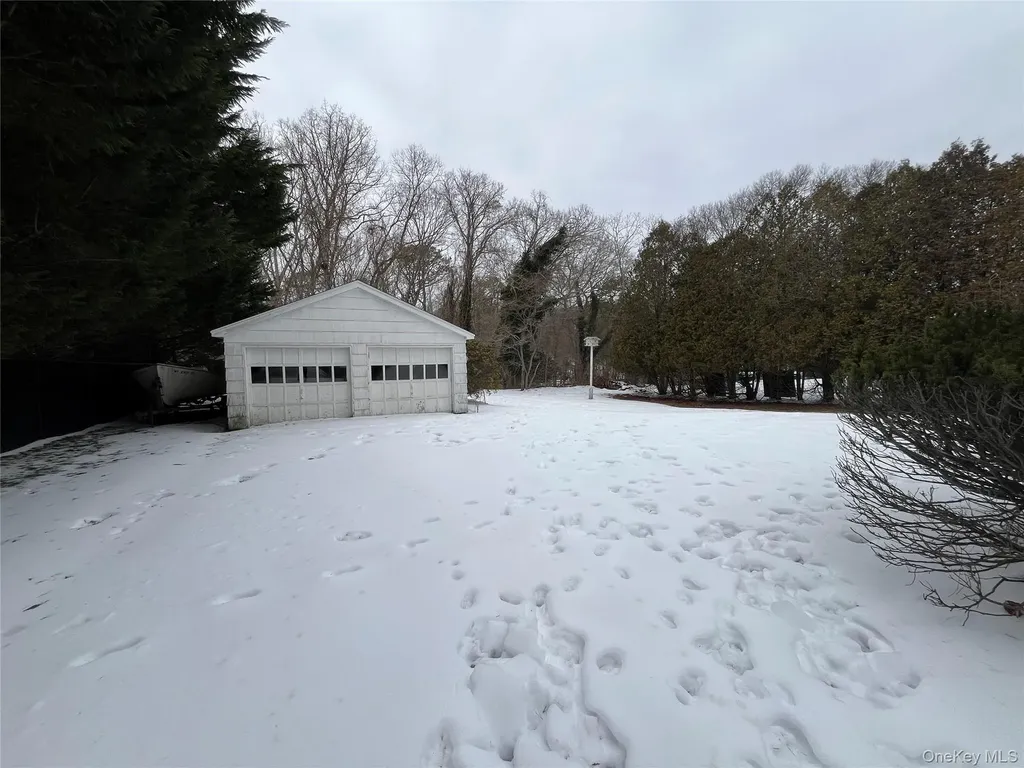 300 Hewlett Avenue East Patchogue NY 11772