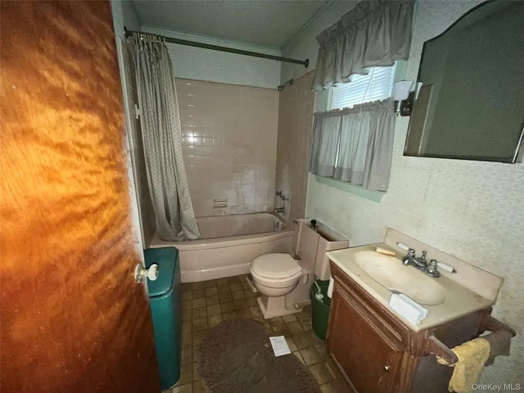 300 Hewlett Avenue East Patchogue NY 11772