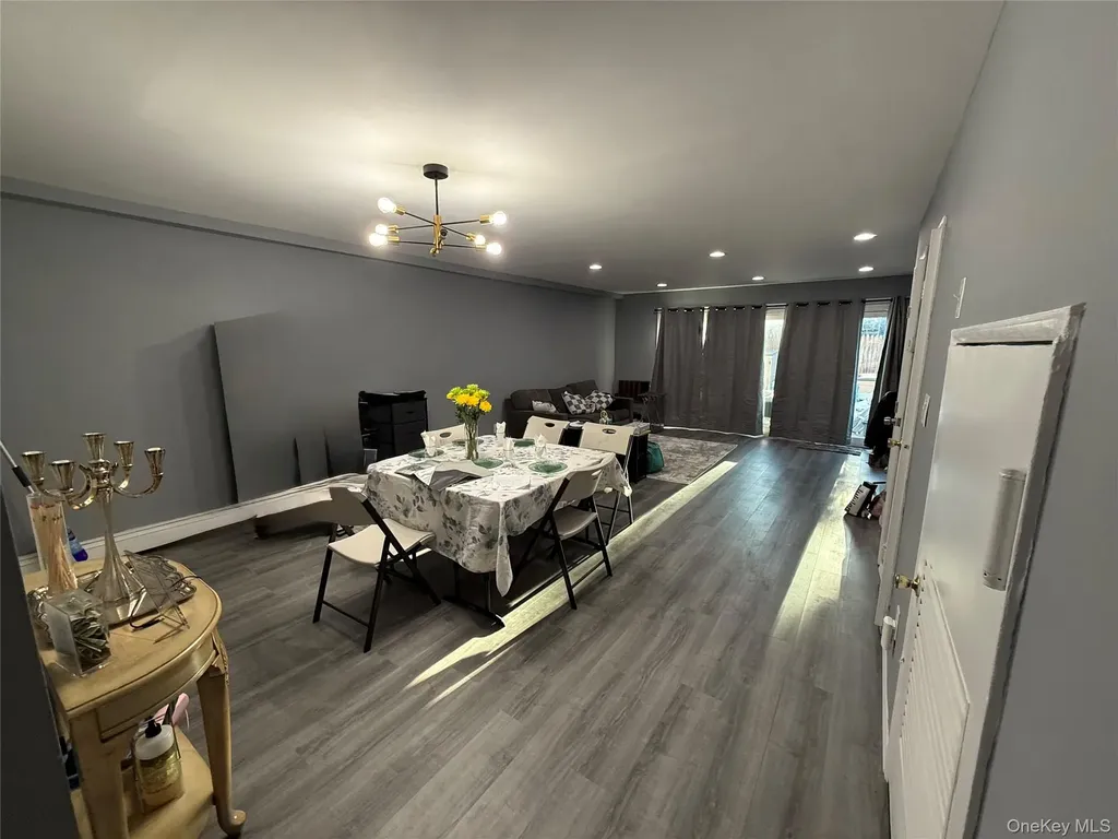 920 Broadway Woodmere NY 11598