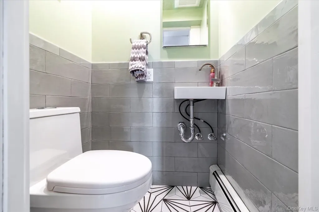 102 Franklin Avenue Malverne NY 11565