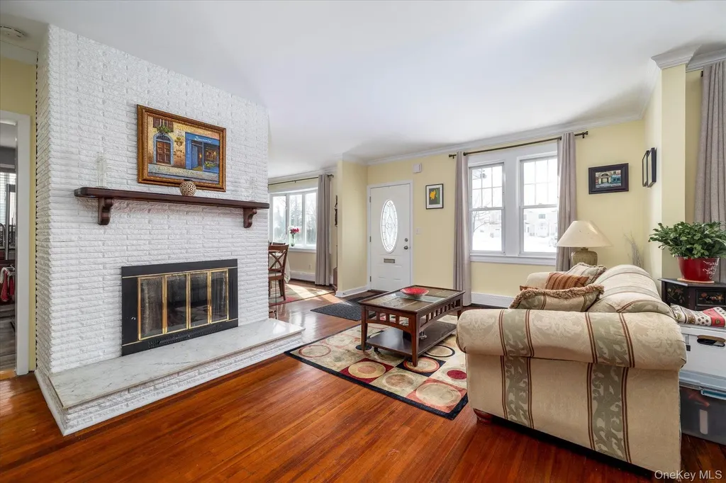 102 Franklin Avenue Malverne NY 11565