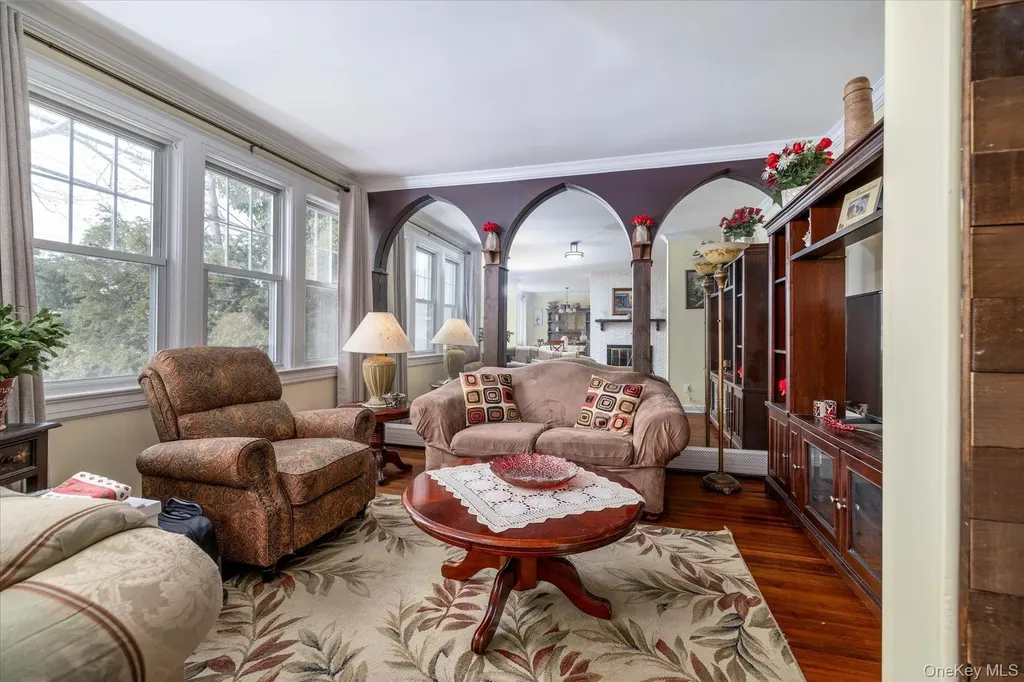 102 Franklin Avenue Malverne NY 11565