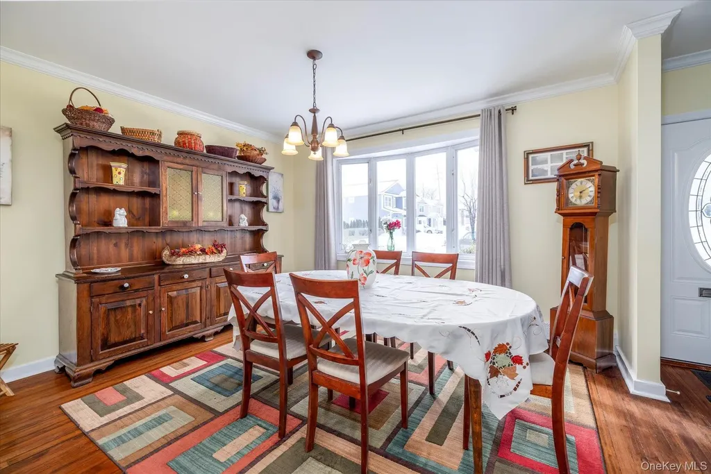 102 Franklin Avenue Malverne NY 11565