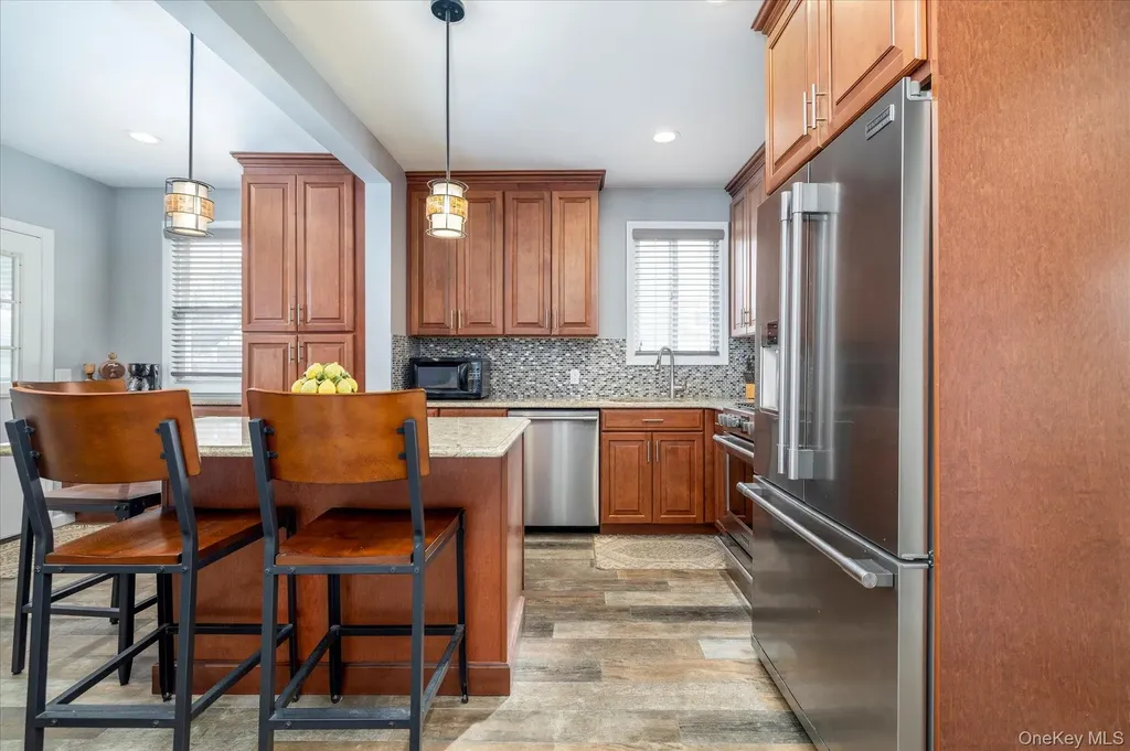 102 Franklin Avenue Malverne NY 11565