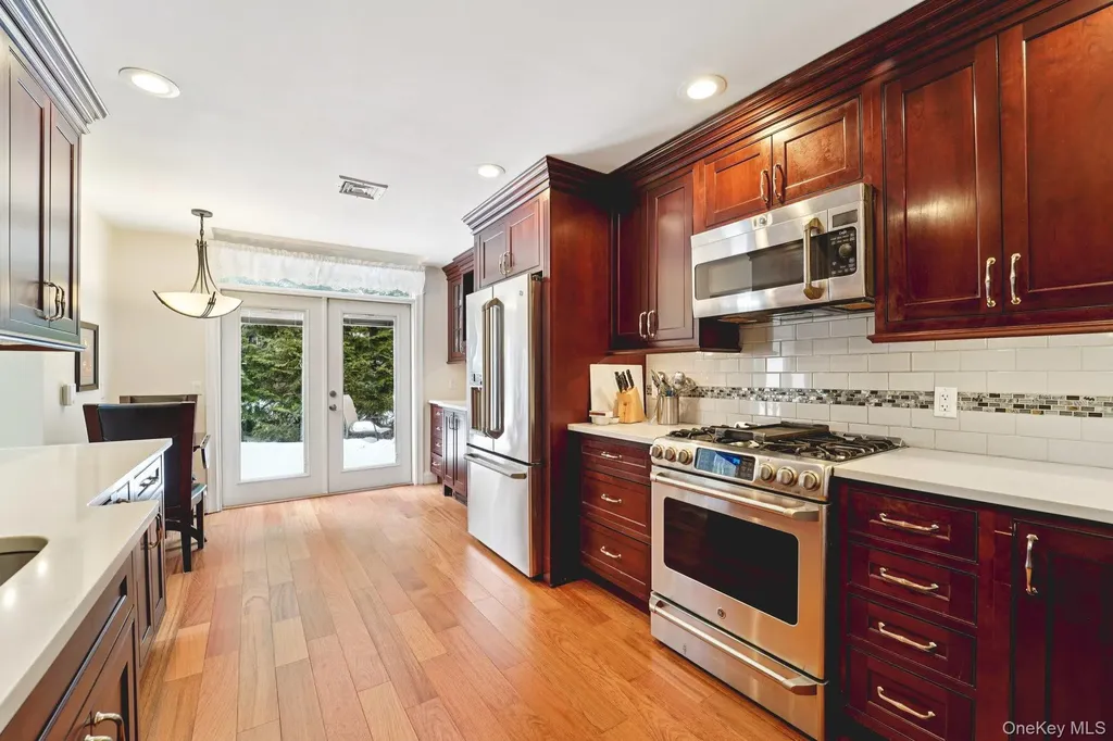 12 Chippewa Court Suffern NY 10901
