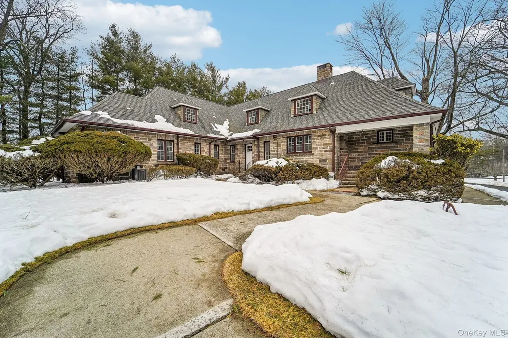 12 Chippewa Court Suffern NY 10901