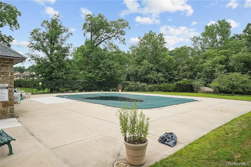 12 Chippewa Court Suffern NY 10901
