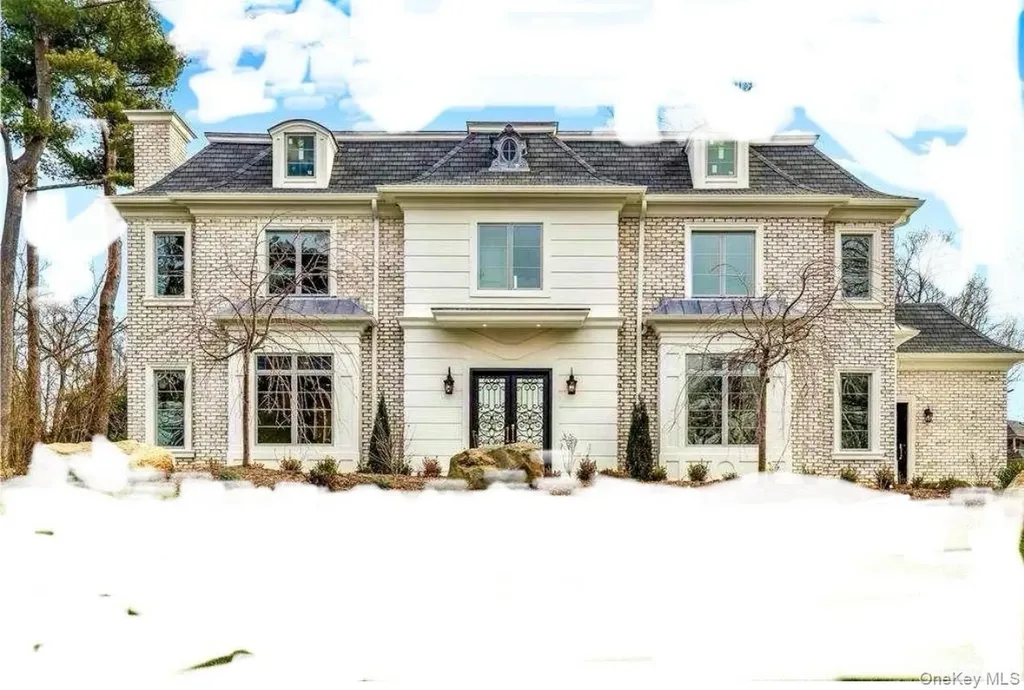 19 Gilbert Road Great Neck NY 11024