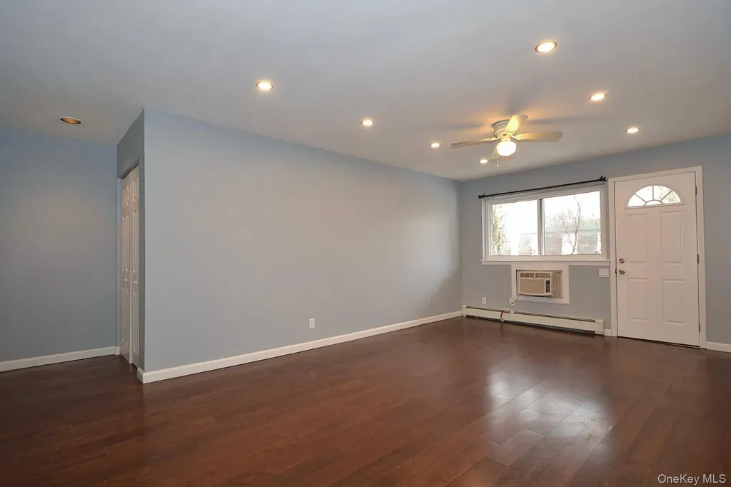 59 Adams Road Central Islip NY 11722