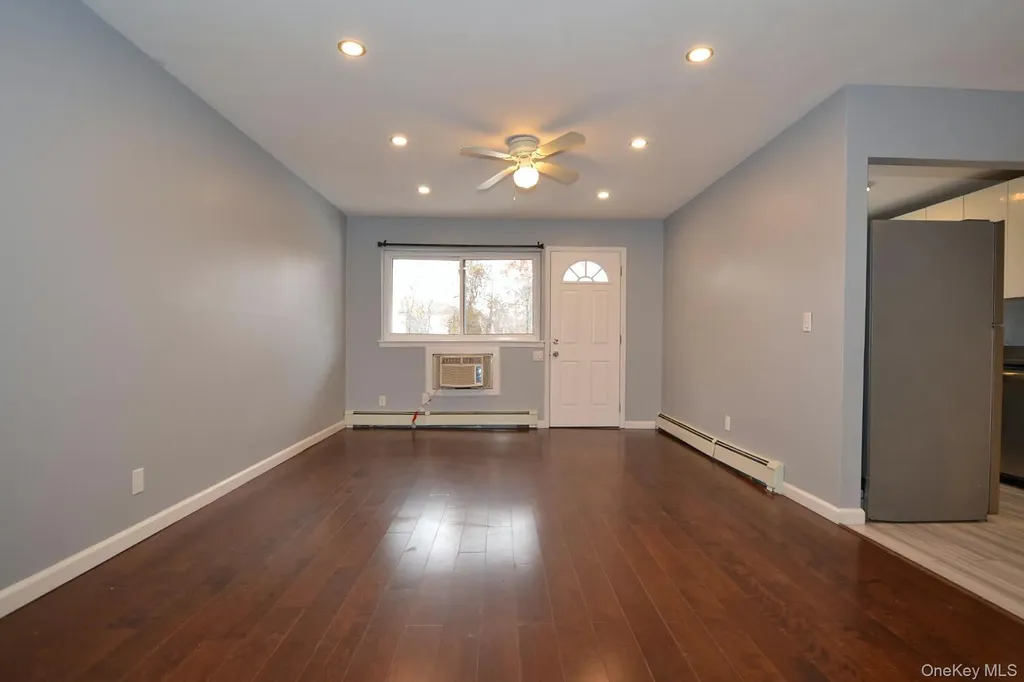 59 Adams Road Central Islip NY 11722