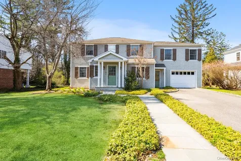 75 Oakdale Lane East Hills NY 11577
