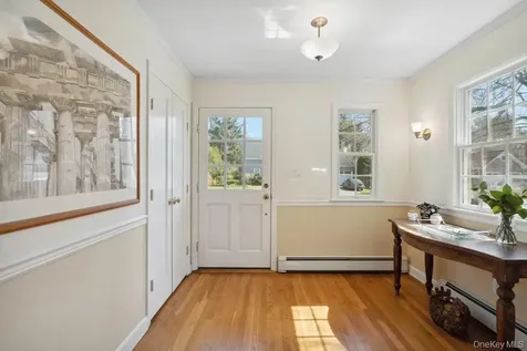 75 Oakdale Lane East Hills NY 11577
