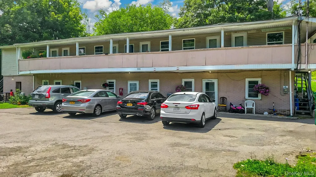 143 Freetown Road Wallkill NY 12589