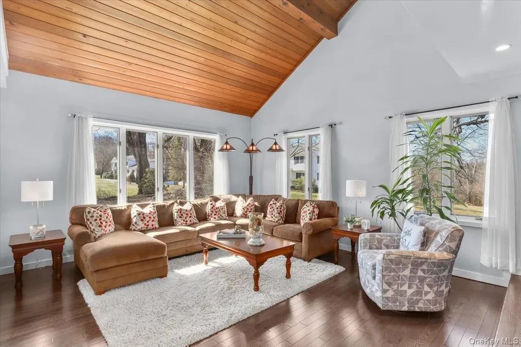 9 Comanche Court Katonah NY 10536