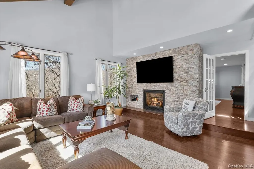9 Comanche Court Katonah NY 10536