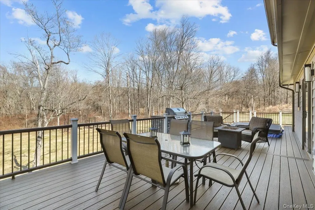 9 Comanche Court Katonah NY 10536