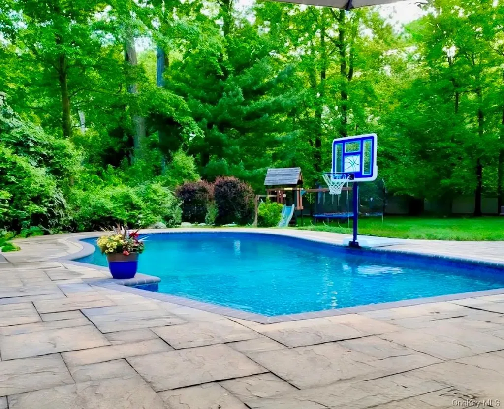 42 Hearthstone Drive Dix Hills NY 11746