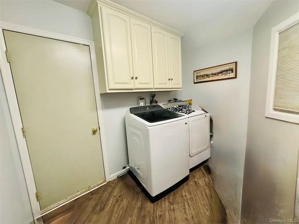 42 Hearthstone Drive Dix Hills NY 11746