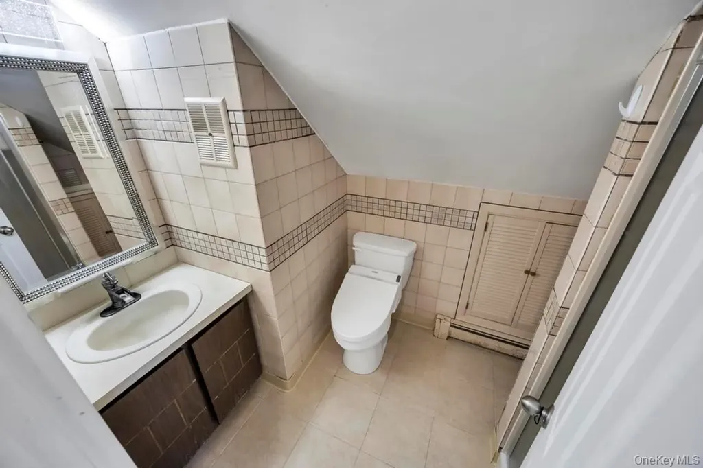 60 White Pine Way Medford NY 11763