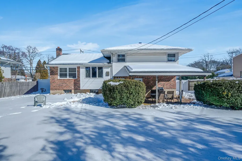 24 Kings Park Road Commack NY 11725