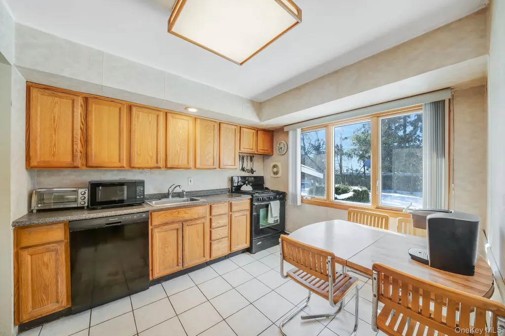 24 Kings Park Road Commack NY 11725